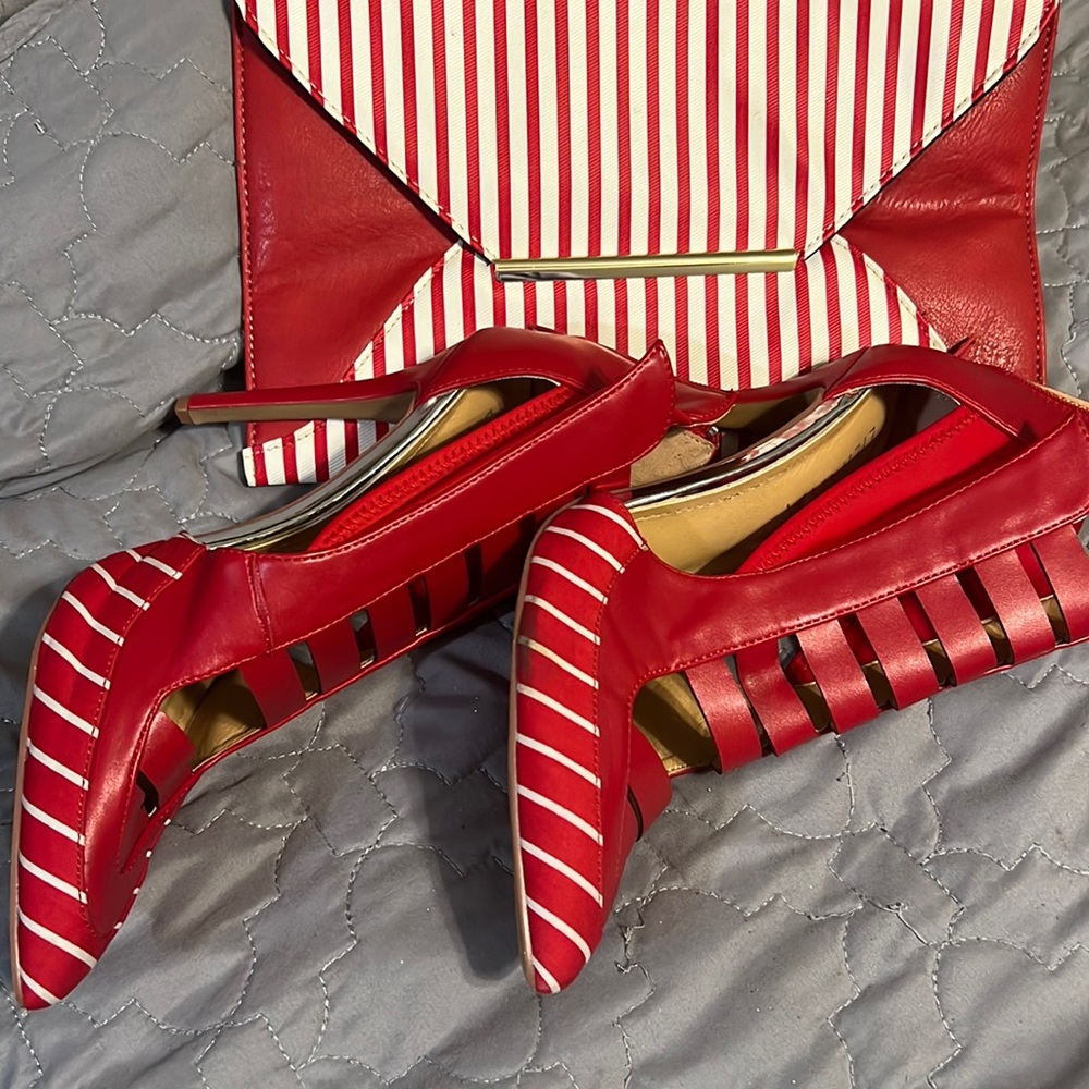 Cute clutch & shoe combo